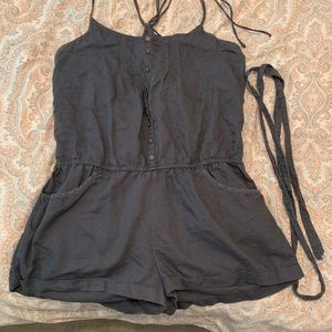 American eagle romper with tie waist &back